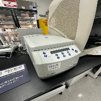 Eppendorf 5425R Refrigerated Centrifuge image 1